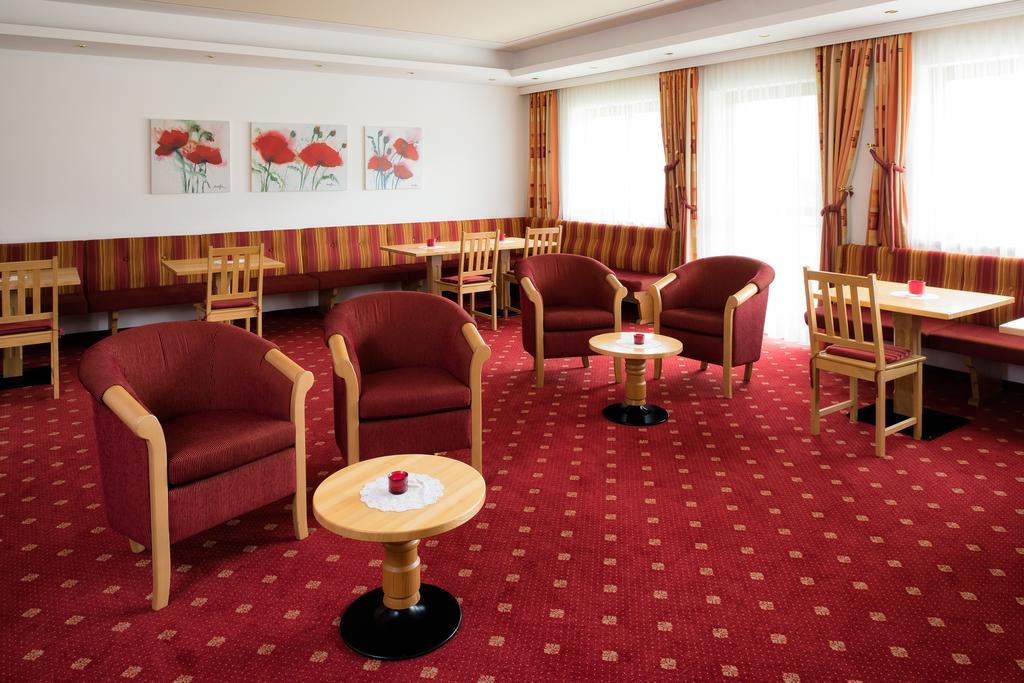 Hotel Forer Ladis Exterior photo